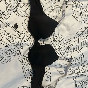Victoria’s Secret Demi T-Shirt Bra – Size 32D